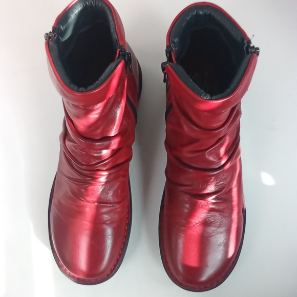 Miz Mooz Leather Ruched Ankle Boots Pleasant Comfort Red Size 39 8.5/9 - Picture 5 of 11